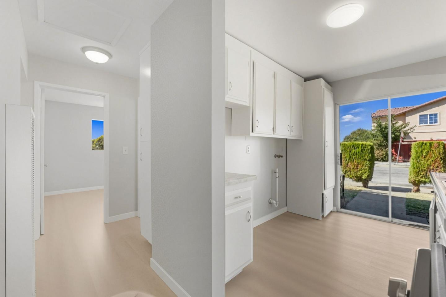 Detail Gallery Image 14 of 45 For 190 Ronan Ave, Gilroy,  CA 95020 - 4 Beds | 2 Baths