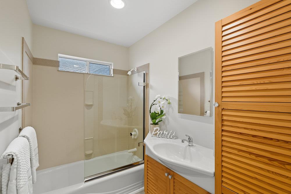 Detail Gallery Image 13 of 29 For 811 10th Ave, Redwood City,  CA 94063 - 2 Beds | 2 Baths