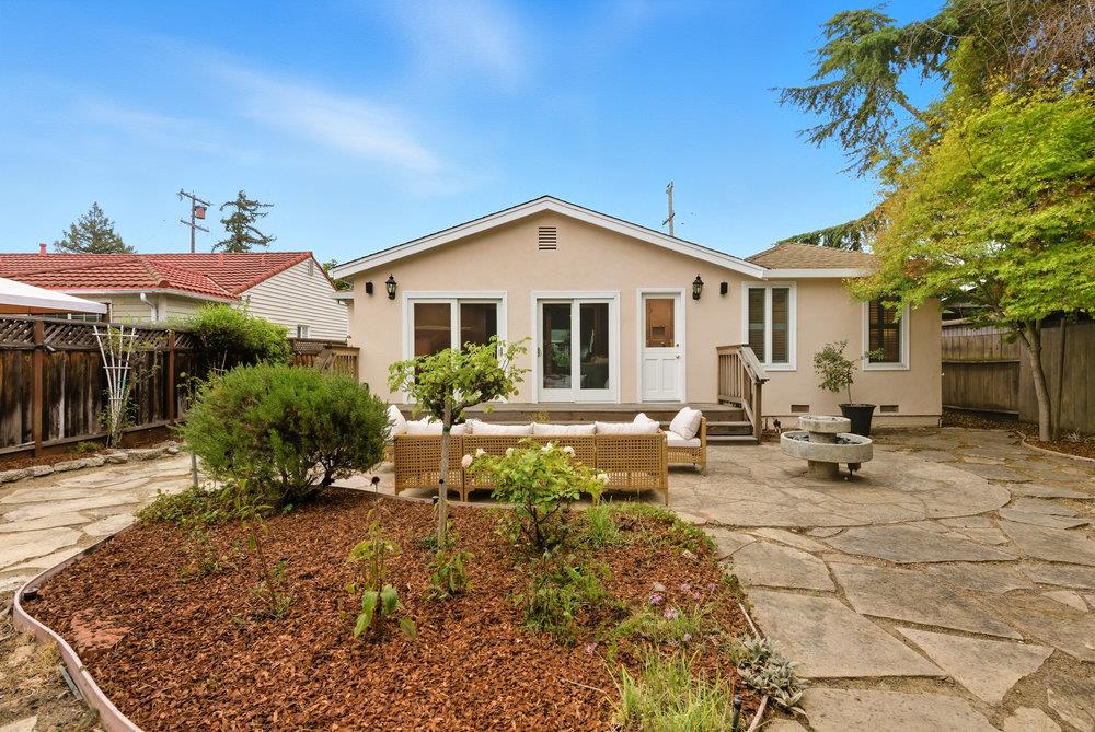 Detail Gallery Image 19 of 29 For 811 10th Ave, Redwood City,  CA 94063 - 2 Beds | 2 Baths