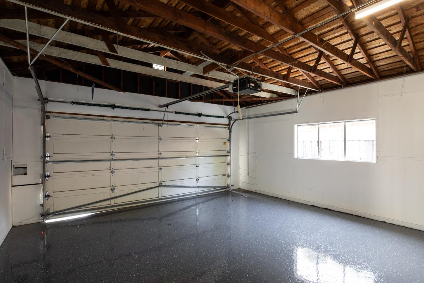 Detail Gallery Image 22 of 25 For 1840 Santa Cruz Ave, Menlo Park,  CA 94025 - 4 Beds | 3 Baths