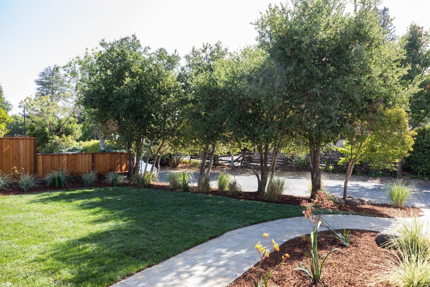 Detail Gallery Image 3 of 25 For 1840 Santa Cruz Ave, Menlo Park,  CA 94025 - 4 Beds | 3 Baths