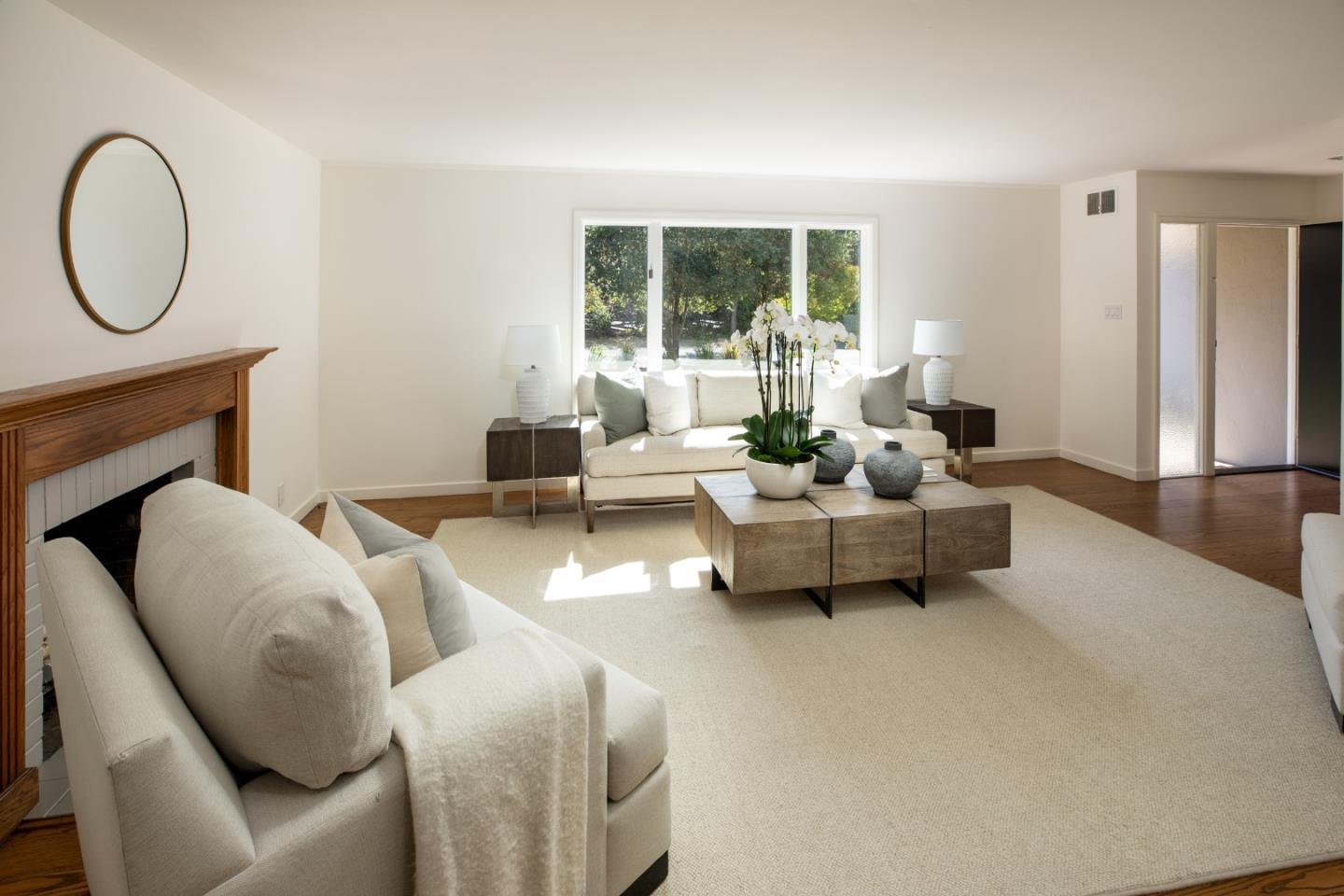 Detail Gallery Image 4 of 25 For 1840 Santa Cruz Ave, Menlo Park,  CA 94025 - 4 Beds | 3 Baths