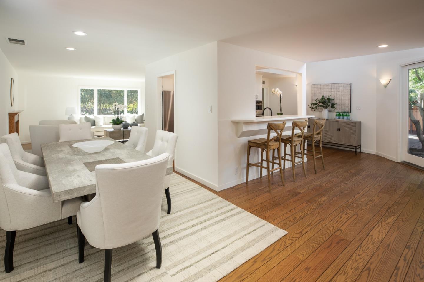 Detail Gallery Image 6 of 25 For 1840 Santa Cruz Ave, Menlo Park,  CA 94025 - 4 Beds | 3 Baths