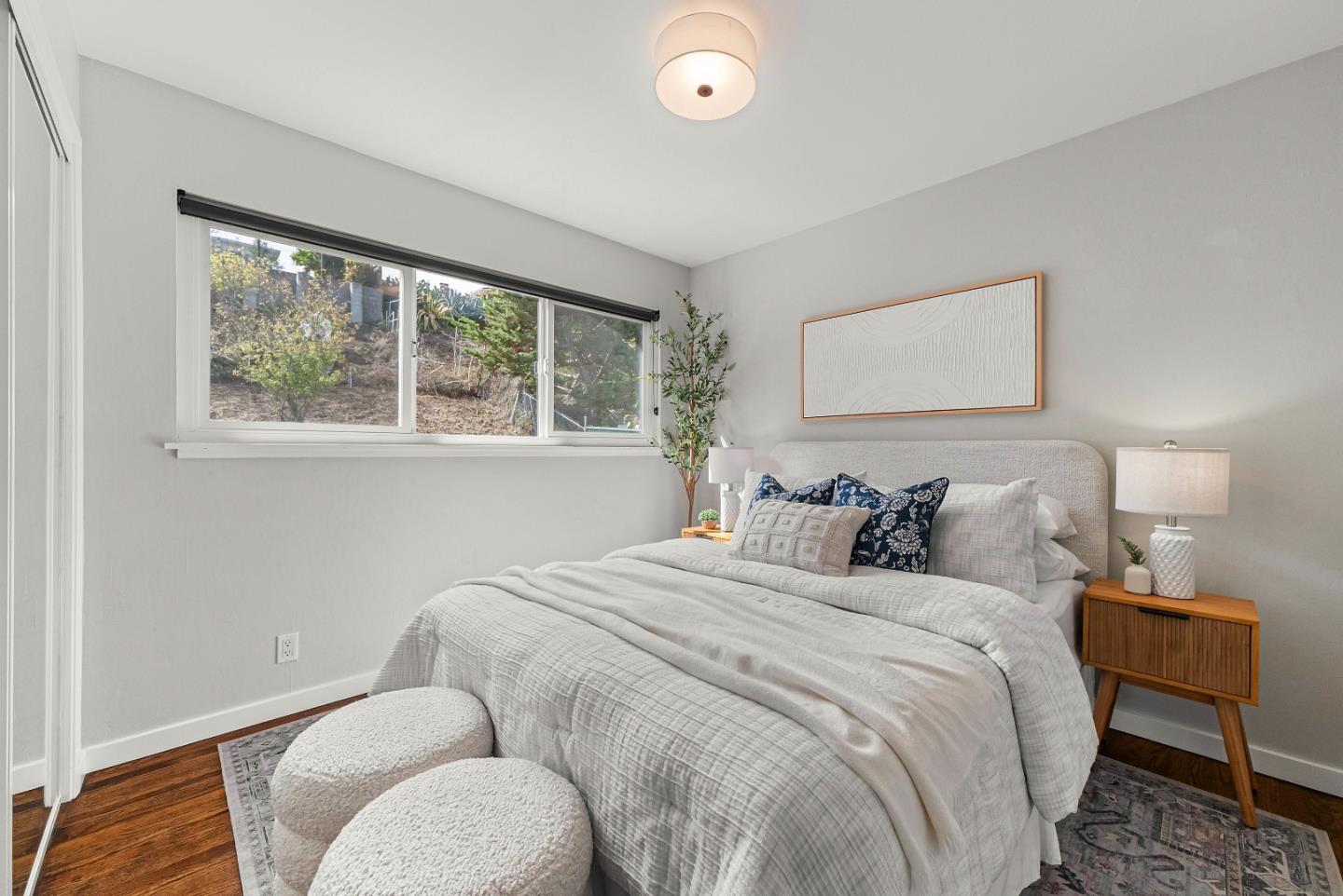 Detail Gallery Image 12 of 20 For 1557 Terra Nova Blvd, Pacifica,  CA 94044 - 4 Beds | 3 Baths