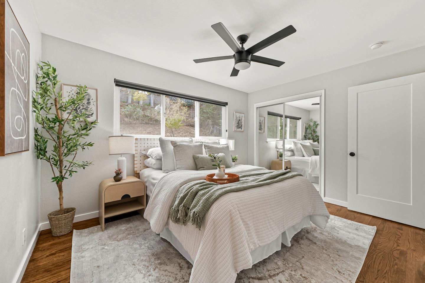 Detail Gallery Image 9 of 20 For 1557 Terra Nova Blvd, Pacifica,  CA 94044 - 4 Beds | 3 Baths