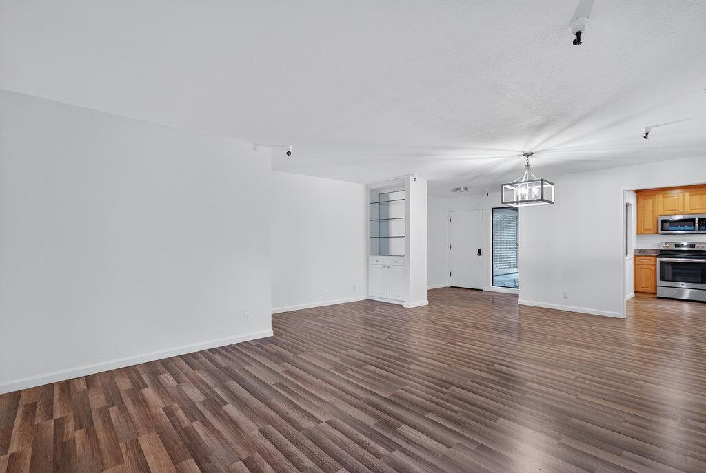 Detail Gallery Image 10 of 49 For 449 Alberto Way #C139,  Los Gatos,  CA 95032 - 2 Beds | 2 Baths