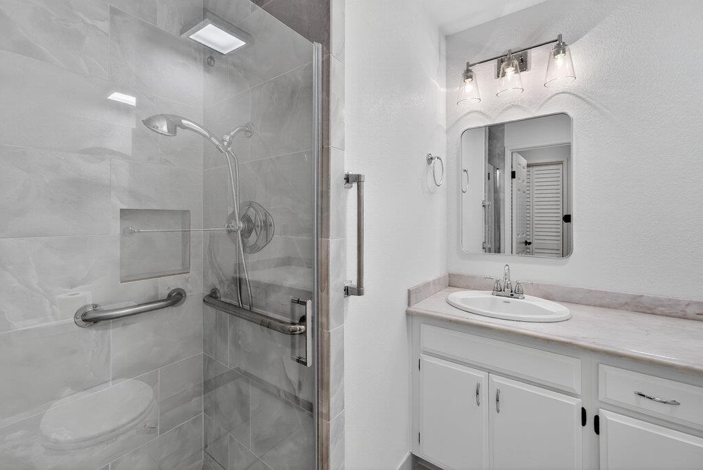 Detail Gallery Image 15 of 49 For 449 Alberto Way #C139,  Los Gatos,  CA 95032 - 2 Beds | 2 Baths