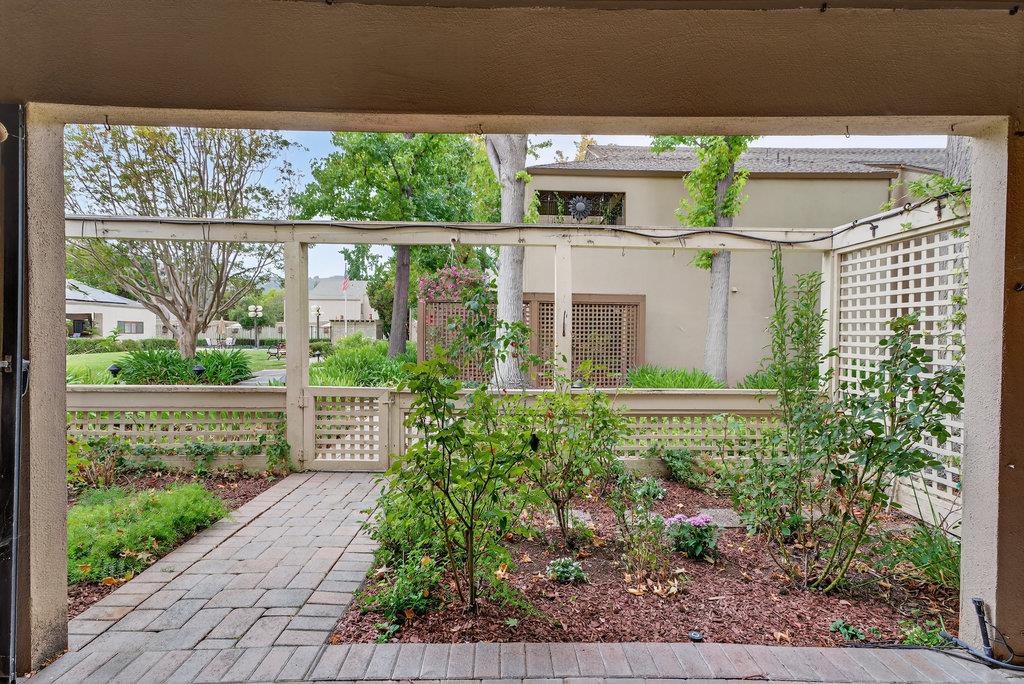 Detail Gallery Image 25 of 49 For 449 Alberto Way #C139,  Los Gatos,  CA 95032 - 2 Beds | 2 Baths
