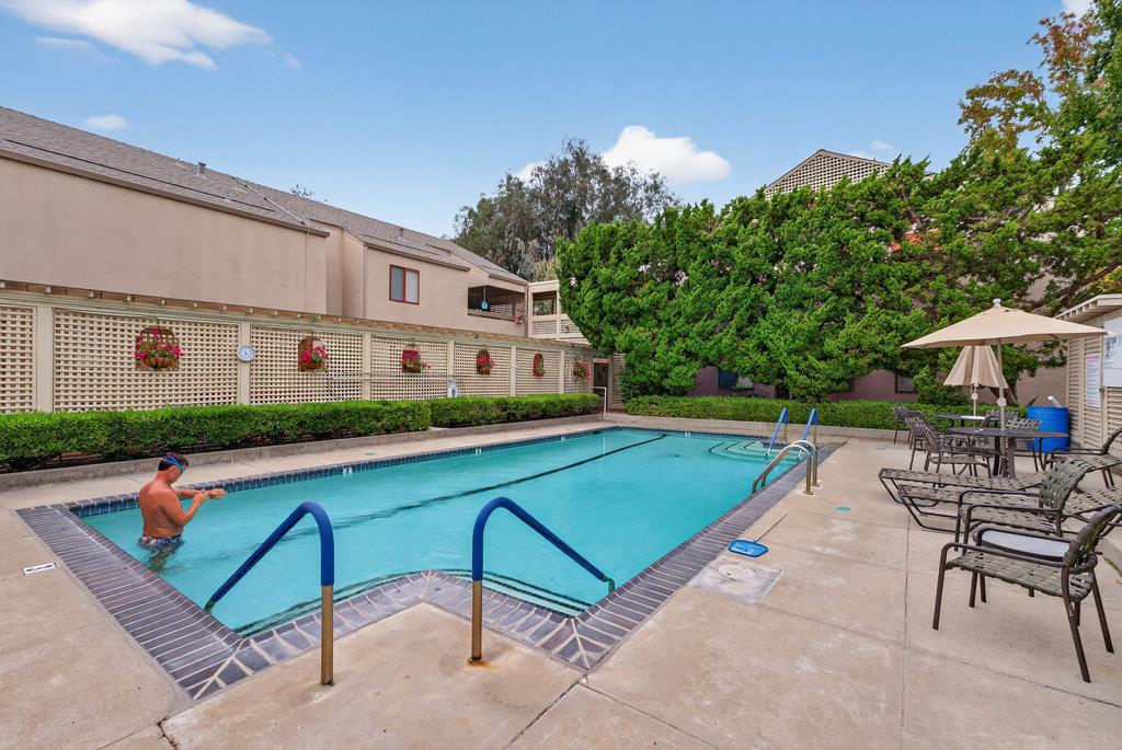 Detail Gallery Image 37 of 49 For 449 Alberto Way #C139,  Los Gatos,  CA 95032 - 2 Beds | 2 Baths