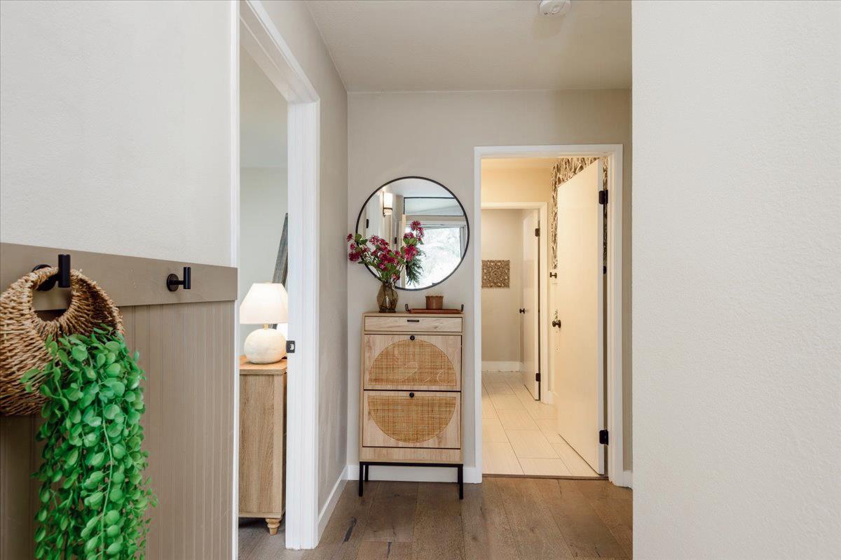 Detail Gallery Image 4 of 31 For 824 Wharfside Rd, San Mateo,  CA 94404 - 1 Beds | 1/1 Baths