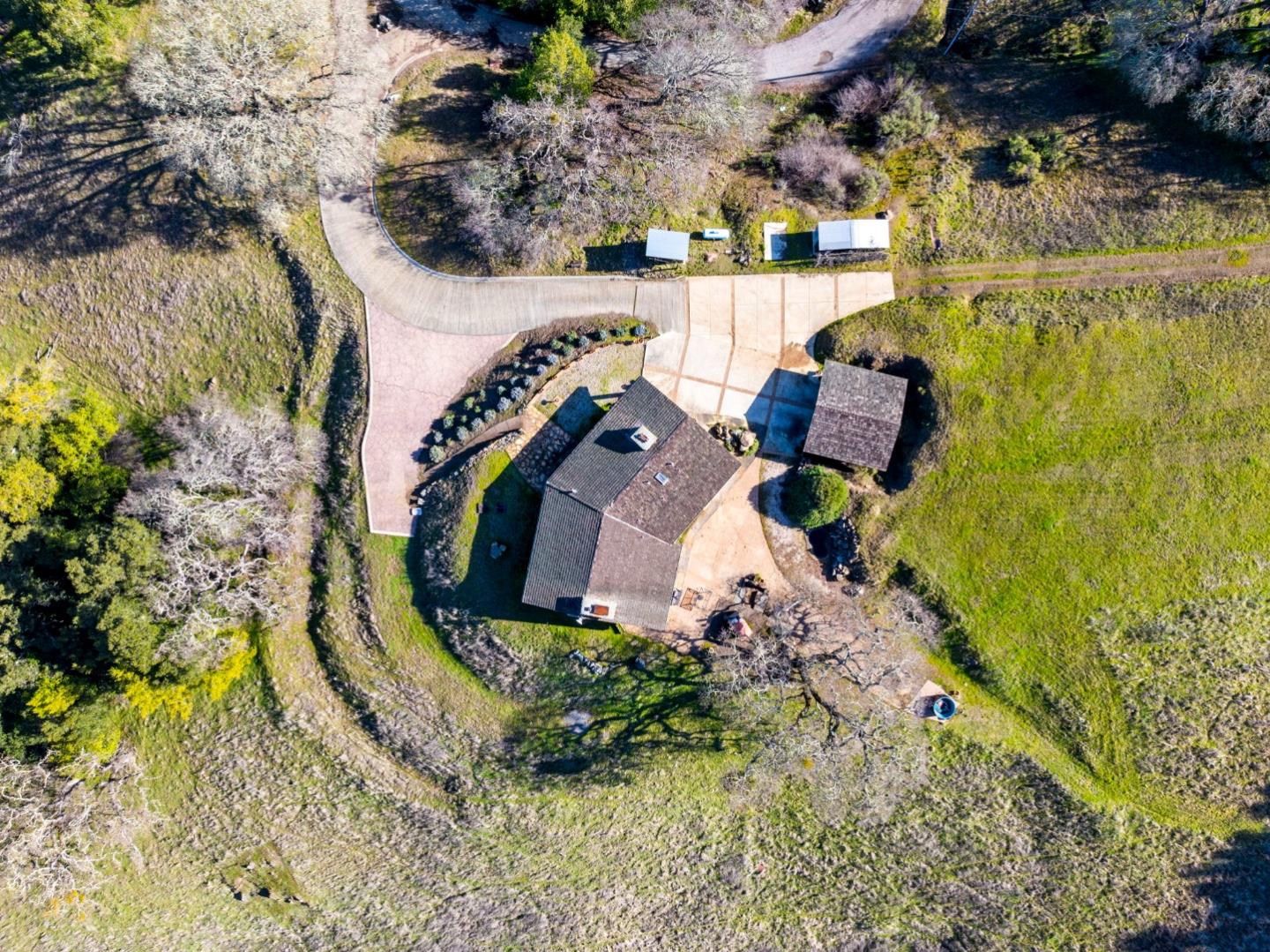 Detail Gallery Image 12 of 63 For 5096 Fallen Oak Dr, Morgan Hill,  CA 95037 - 3 Beds | 2 Baths