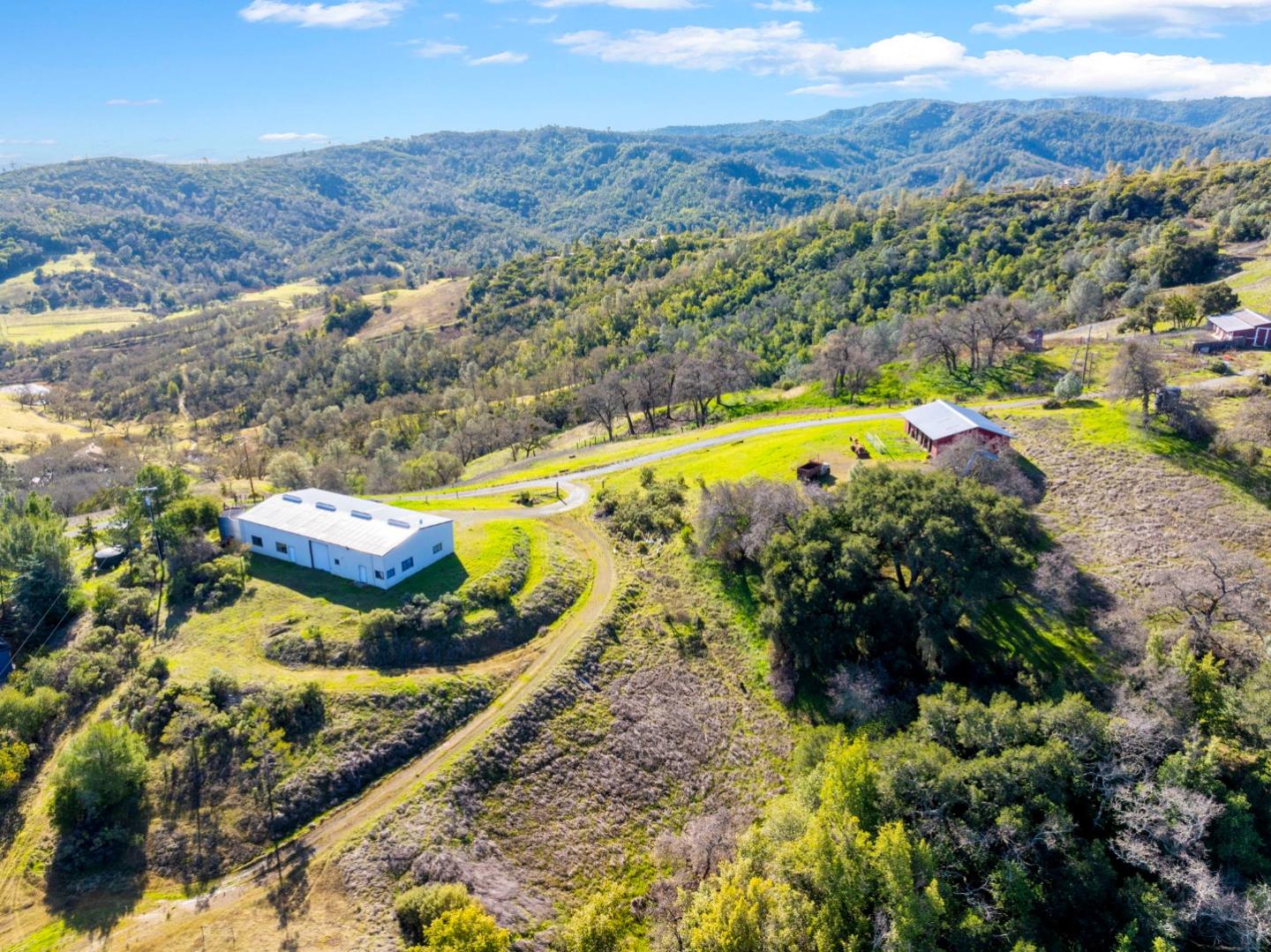 Detail Gallery Image 13 of 63 For 5096 Fallen Oak Dr, Morgan Hill,  CA 95037 - 3 Beds | 2 Baths