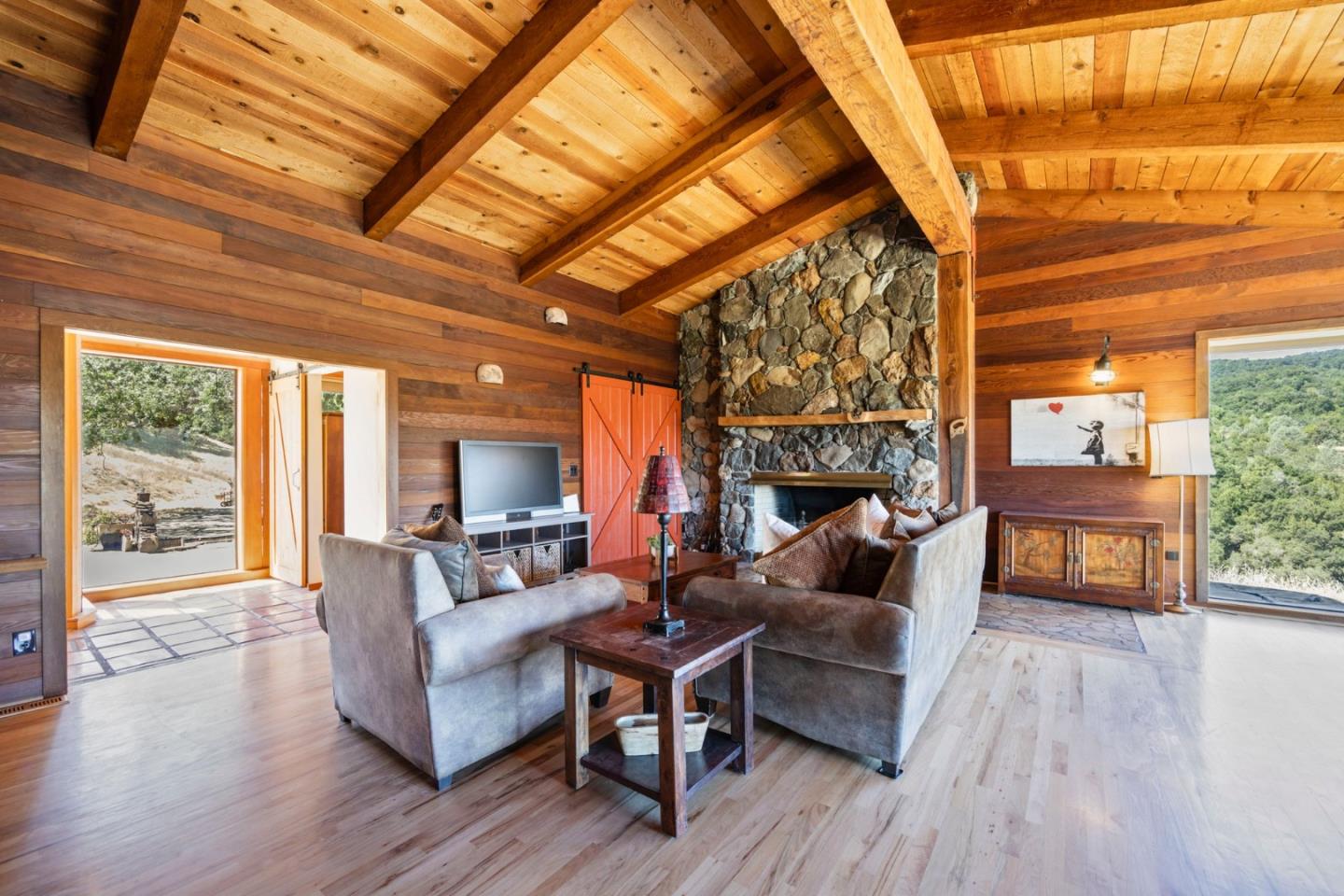 Detail Gallery Image 16 of 63 For 5096 Fallen Oak Dr, Morgan Hill,  CA 95037 - 3 Beds | 2 Baths