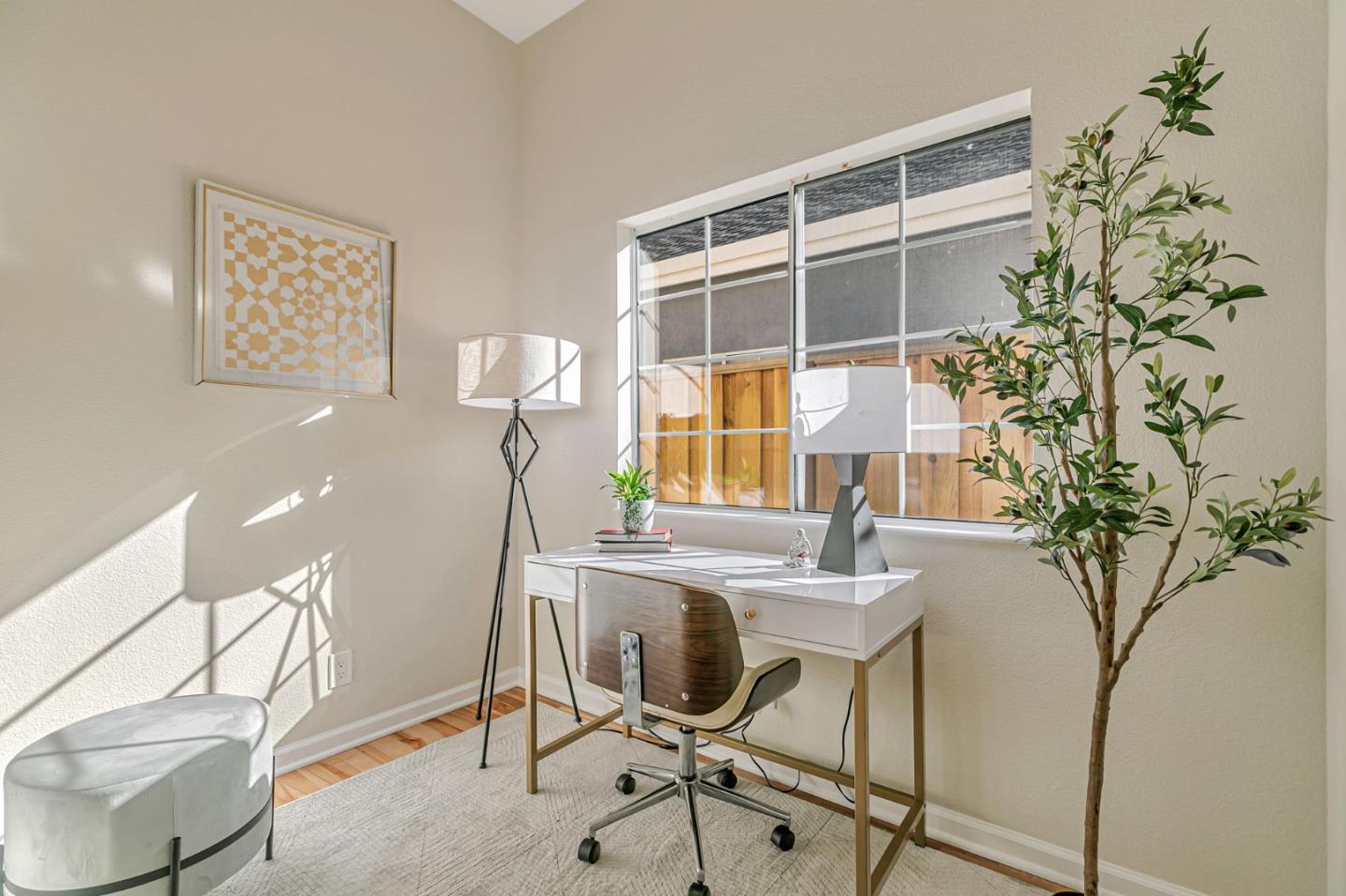 Detail Gallery Image 10 of 21 For 280 College Ave, Mountain View,  CA 94040 - 3 Beds | 2 Baths