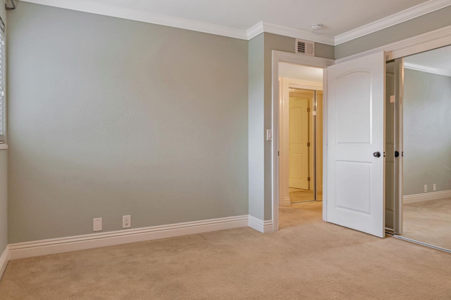 Detail Gallery Image 11 of 27 For 1458 Hudson St #202,  Redwood City,  CA 94061 - 2 Beds | 1 Baths