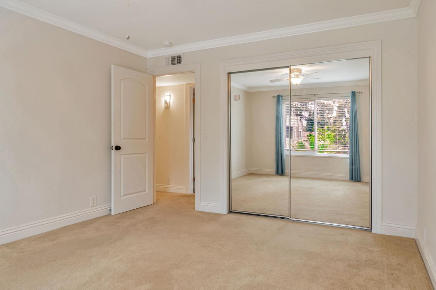 Detail Gallery Image 13 of 27 For 1458 Hudson St #202,  Redwood City,  CA 94061 - 2 Beds | 1 Baths