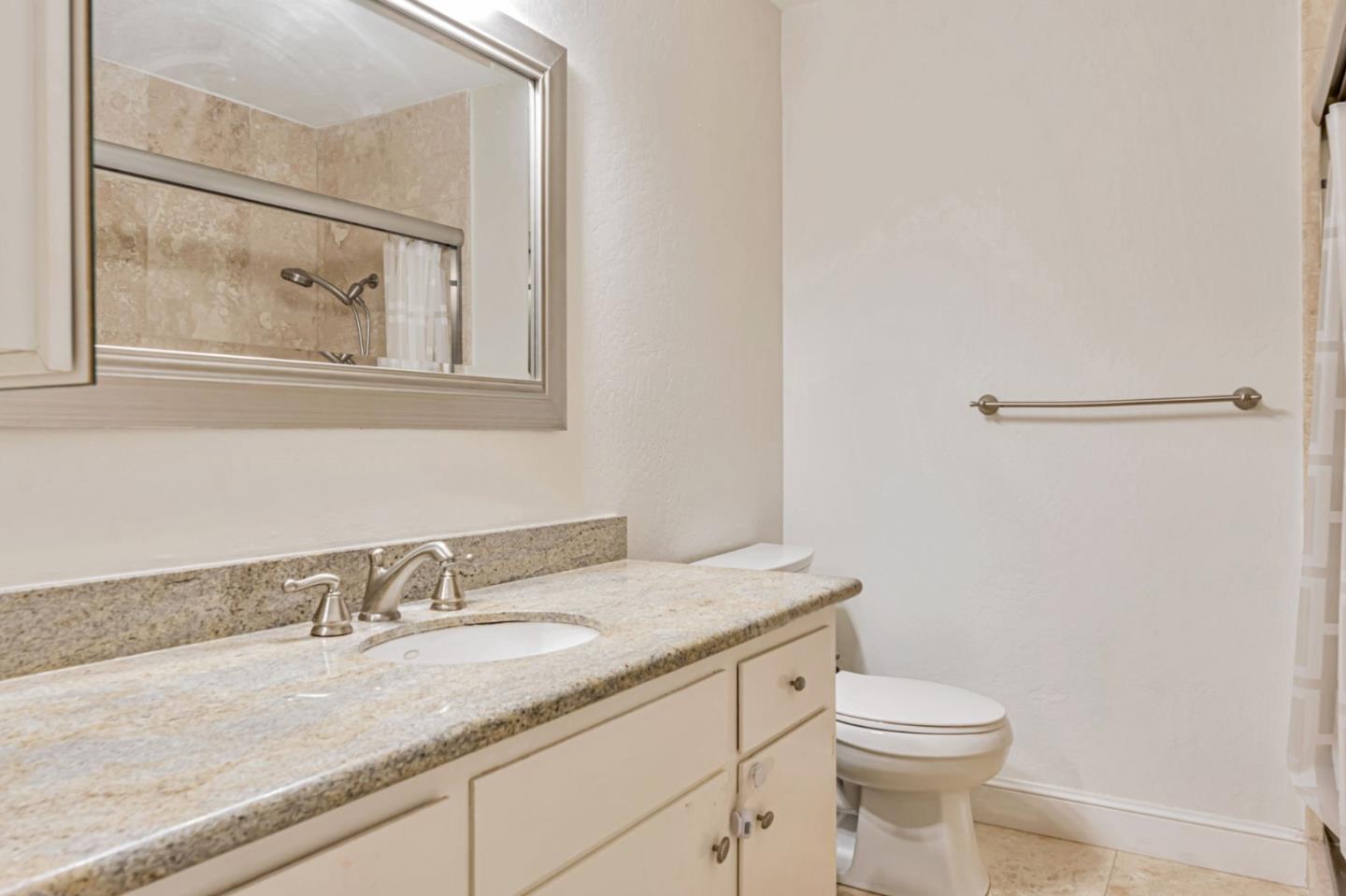 Detail Gallery Image 15 of 27 For 1458 Hudson St #202,  Redwood City,  CA 94061 - 2 Beds | 1 Baths