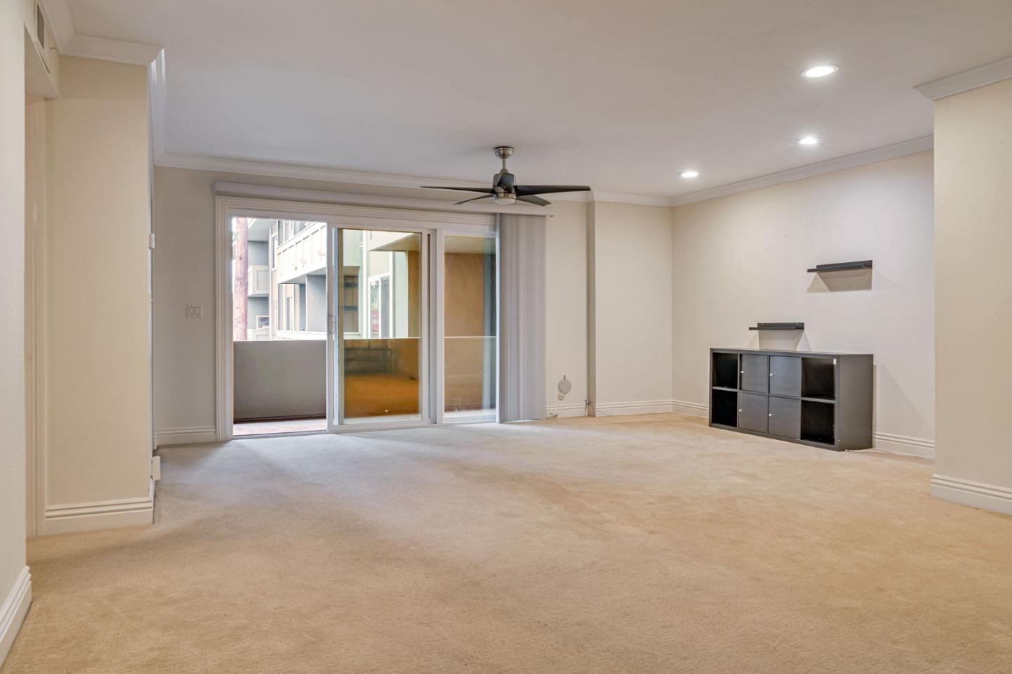 Detail Gallery Image 2 of 27 For 1458 Hudson St #202,  Redwood City,  CA 94061 - 2 Beds | 1 Baths