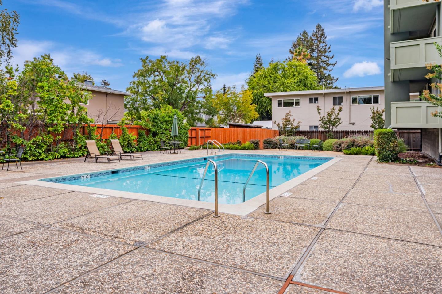 Detail Gallery Image 23 of 27 For 1458 Hudson St #202,  Redwood City,  CA 94061 - 2 Beds | 1 Baths