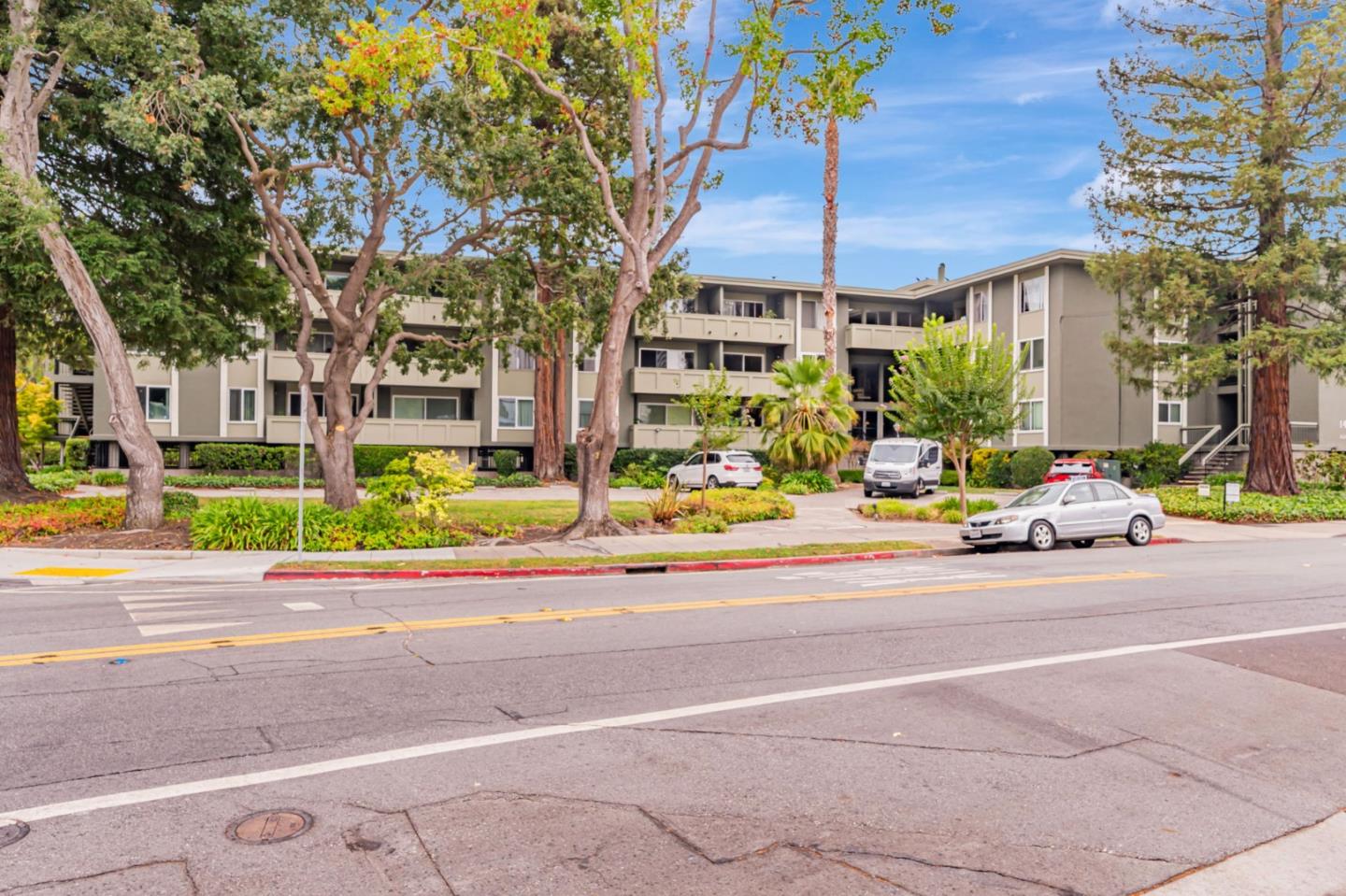 Detail Gallery Image 26 of 27 For 1458 Hudson St #202,  Redwood City,  CA 94061 - 2 Beds | 1 Baths