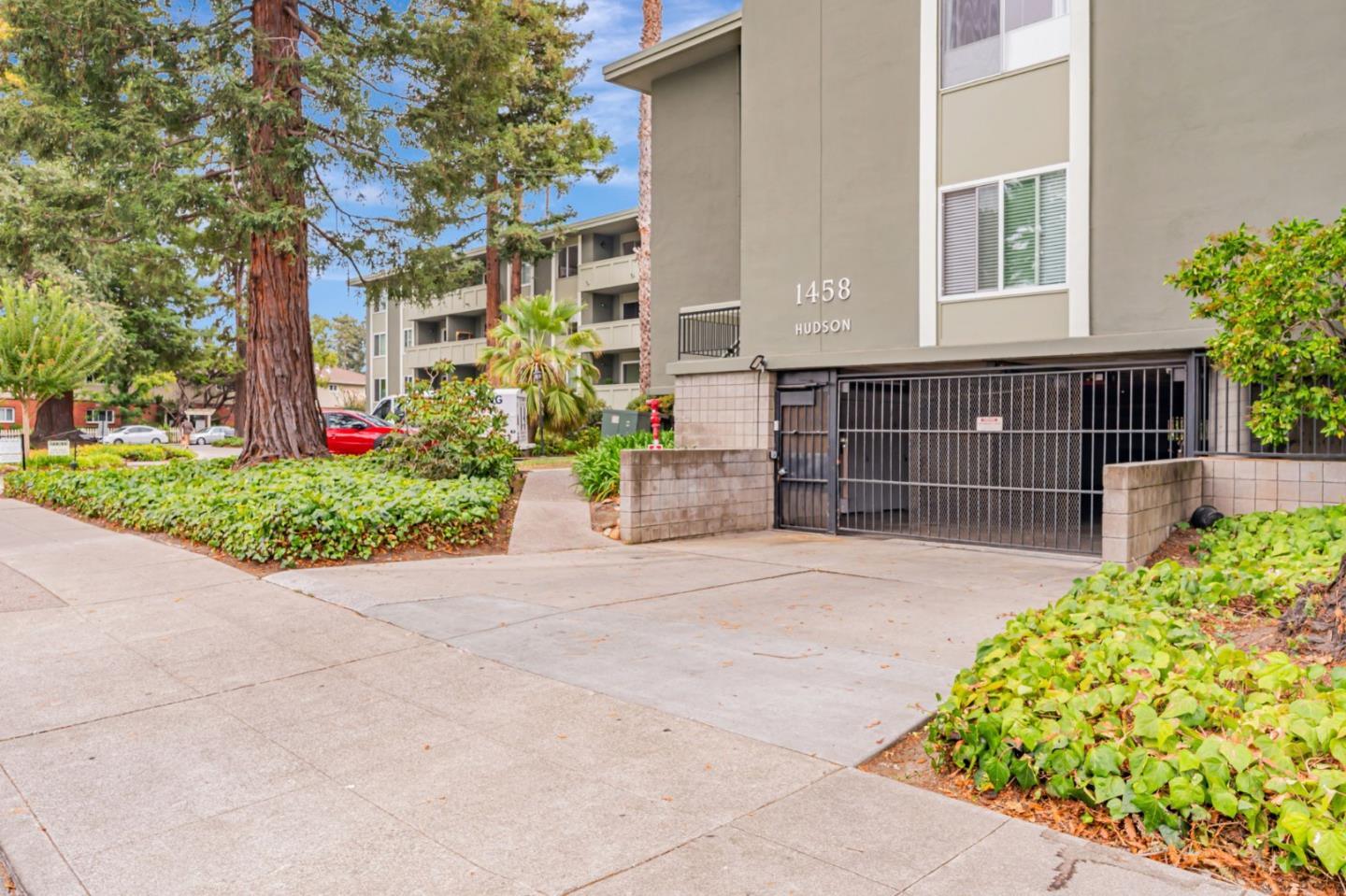 Detail Gallery Image 27 of 27 For 1458 Hudson St #202,  Redwood City,  CA 94061 - 2 Beds | 1 Baths