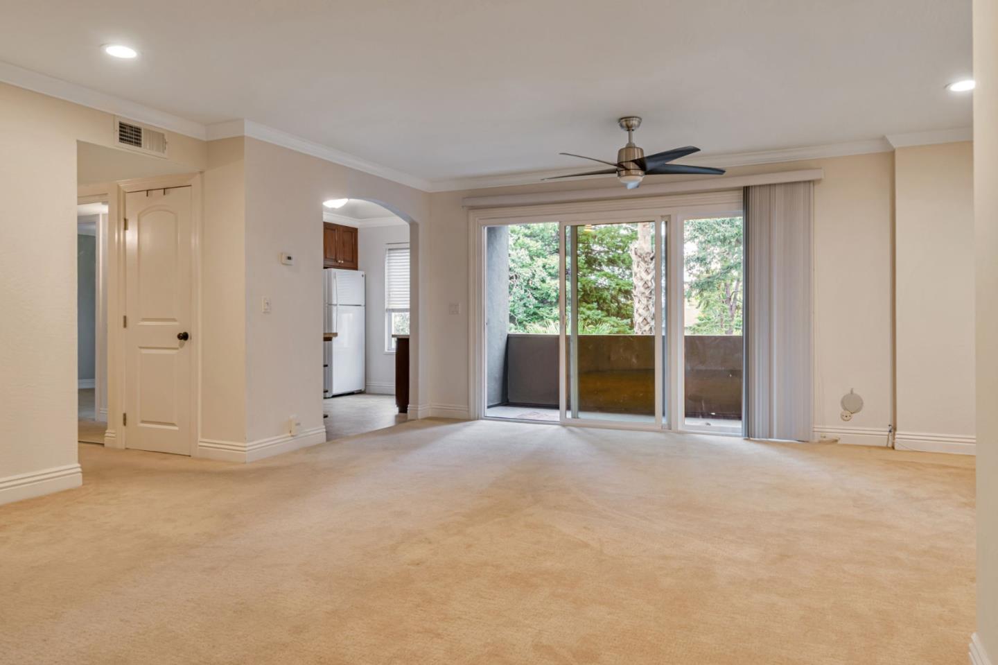 Detail Gallery Image 4 of 27 For 1458 Hudson St #202,  Redwood City,  CA 94061 - 2 Beds | 1 Baths