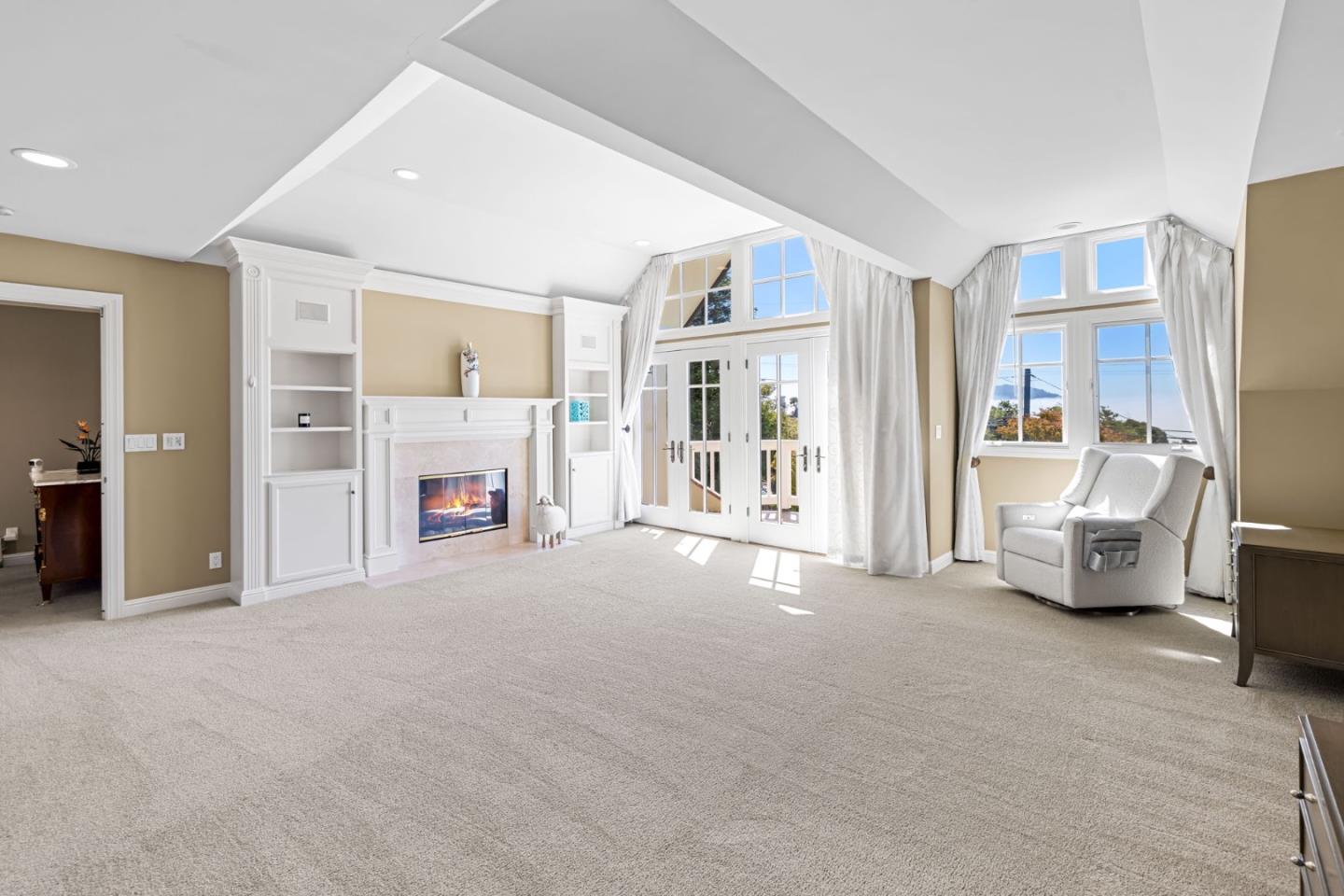 Detail Gallery Image 25 of 46 For 3937 Ronda Rd, Pebble Beach,  CA 93953 - 4 Beds | 4/1 Baths