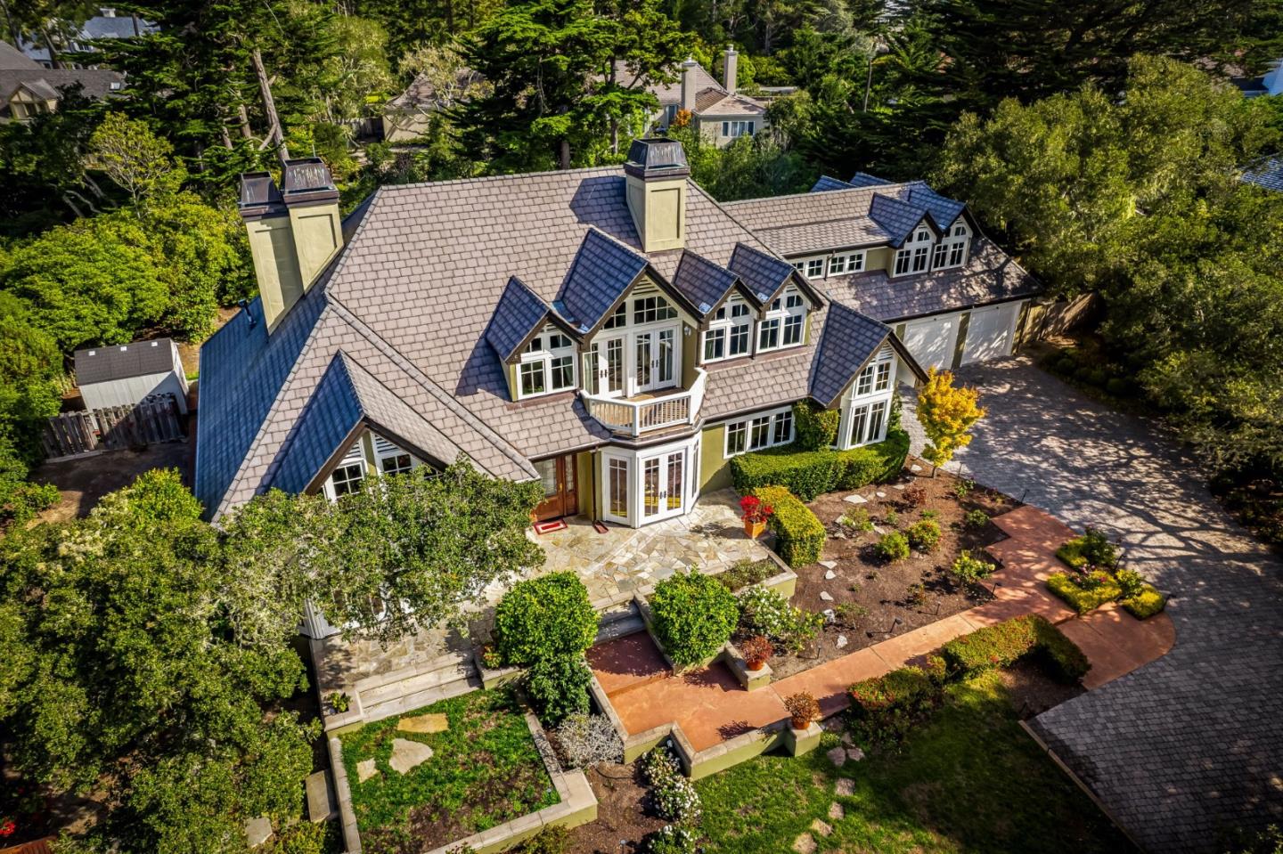 Detail Gallery Image 42 of 46 For 3937 Ronda Rd, Pebble Beach,  CA 93953 - 4 Beds | 4/1 Baths