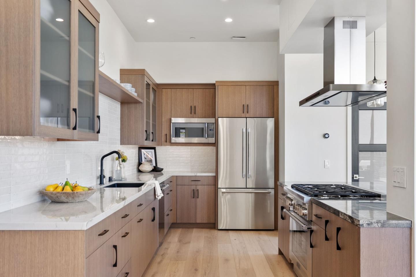 Detail Gallery Image 10 of 34 For 905 South Rd, Belmont,  CA 94002 - 4 Beds | 3/1 Baths