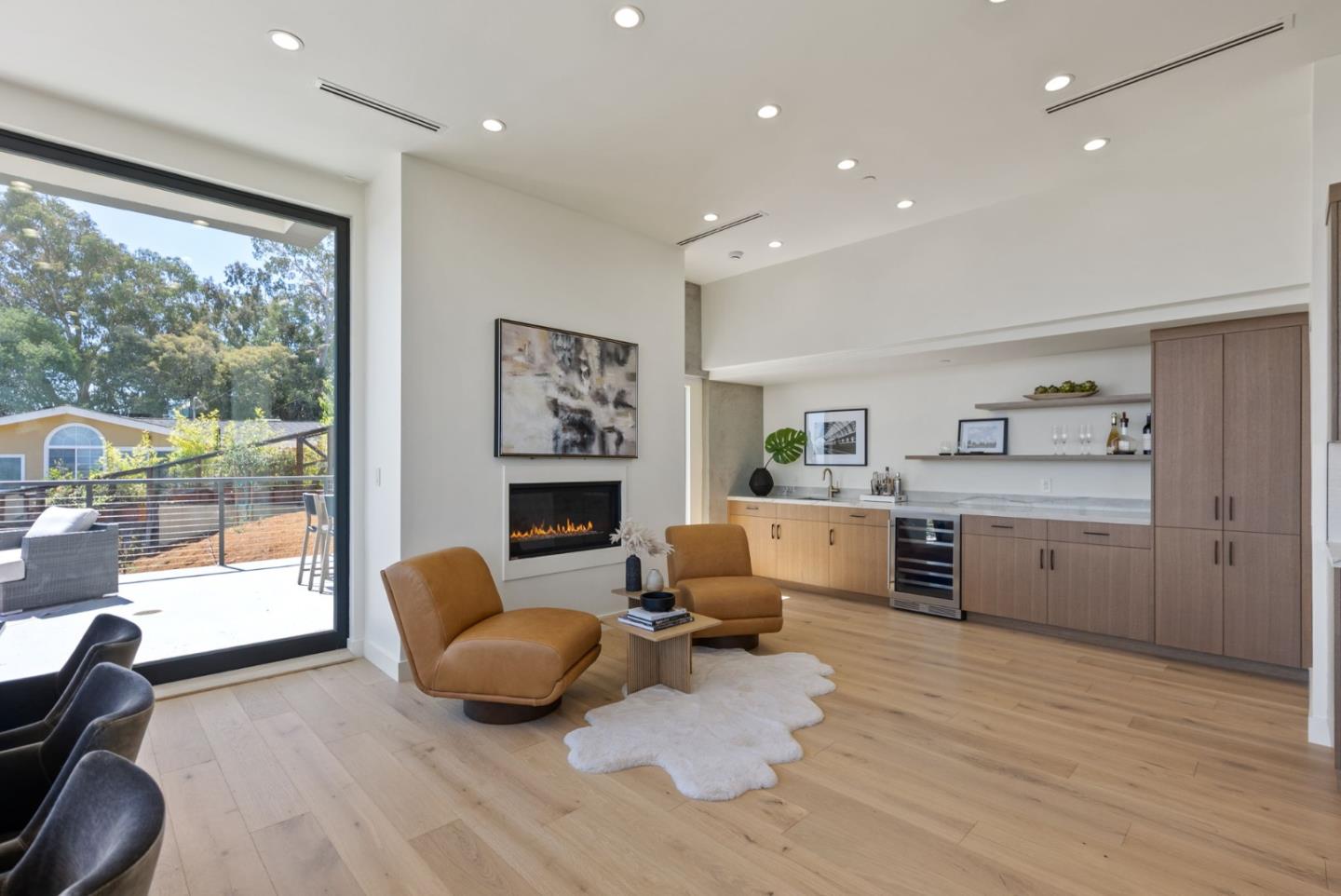 Detail Gallery Image 13 of 34 For 905 South Rd, Belmont,  CA 94002 - 4 Beds | 3/1 Baths