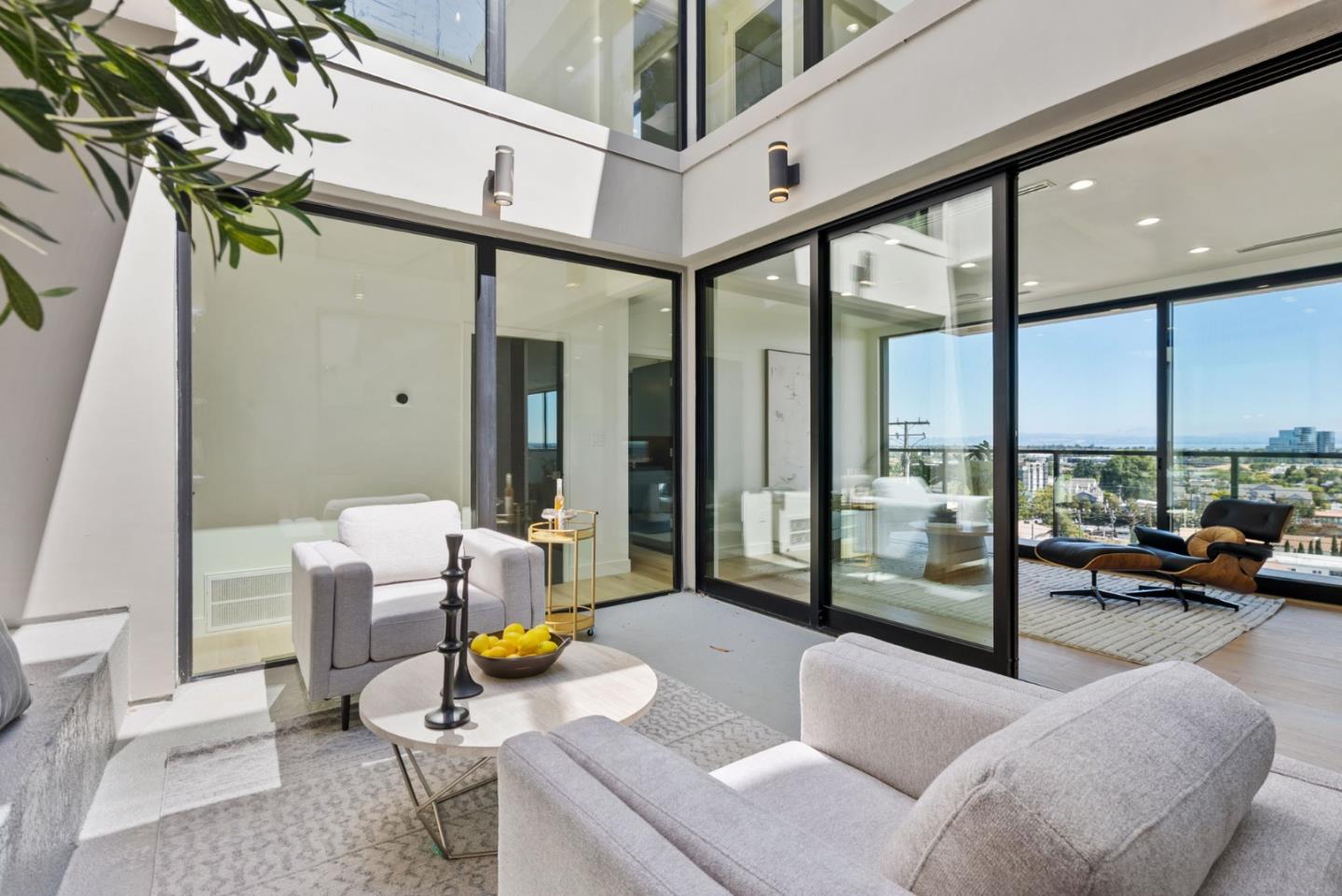 Detail Gallery Image 15 of 34 For 905 South Rd, Belmont,  CA 94002 - 4 Beds | 3/1 Baths