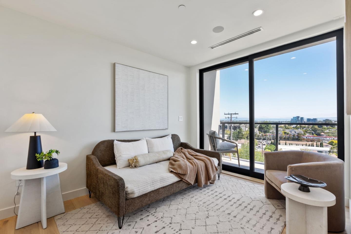 Detail Gallery Image 16 of 34 For 905 South Rd, Belmont,  CA 94002 - 4 Beds | 3/1 Baths