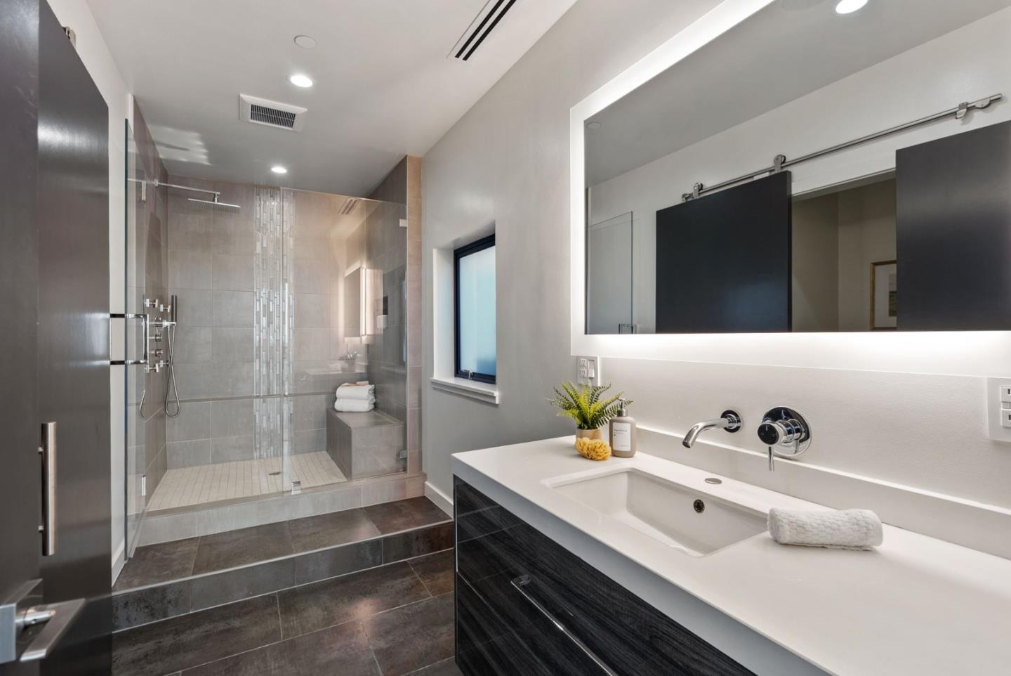 Detail Gallery Image 17 of 34 For 905 South Rd, Belmont,  CA 94002 - 4 Beds | 3/1 Baths