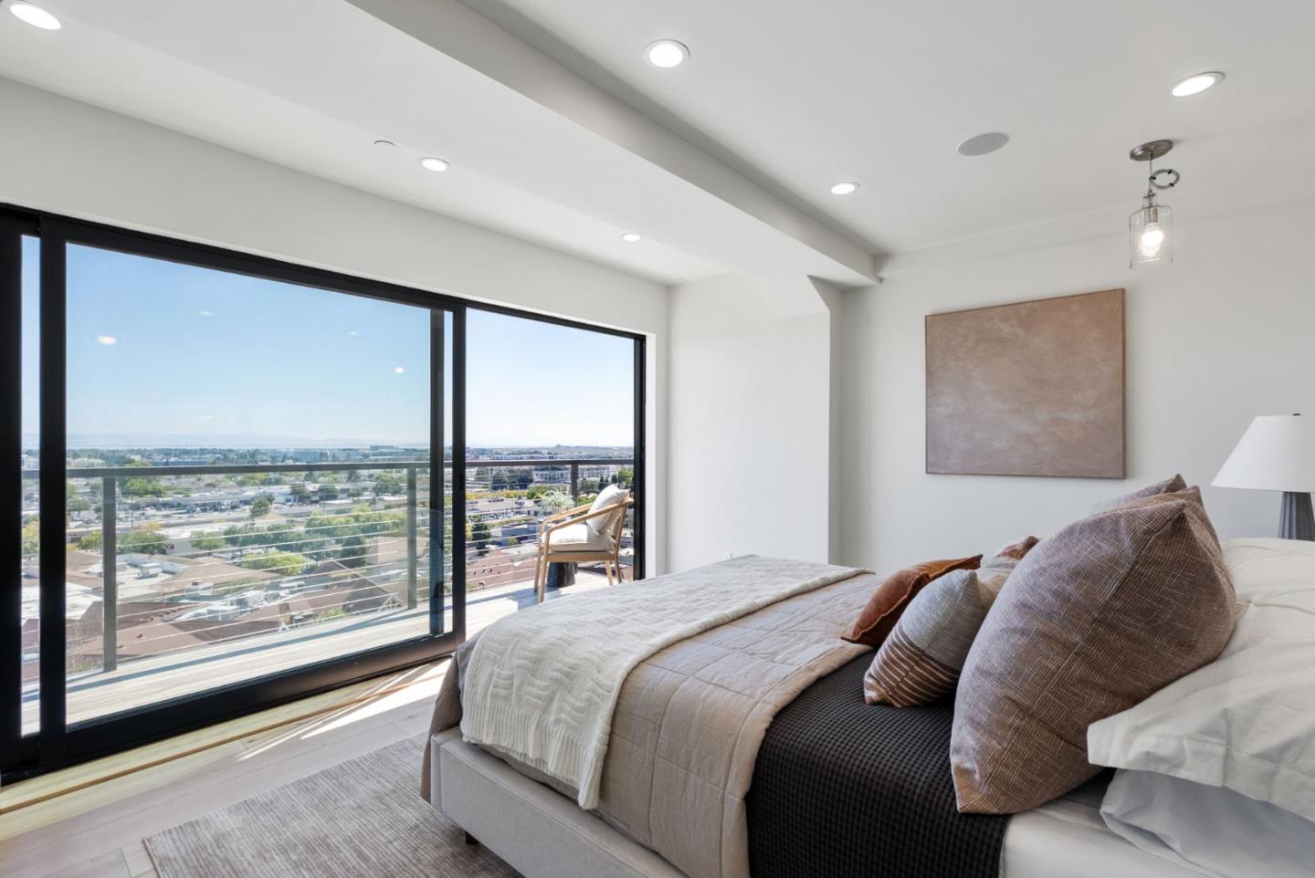 Detail Gallery Image 19 of 34 For 905 South Rd, Belmont,  CA 94002 - 4 Beds | 3/1 Baths