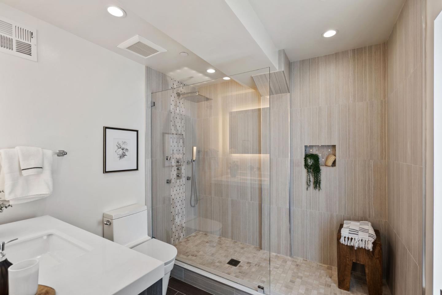 Detail Gallery Image 26 of 34 For 905 South Rd, Belmont,  CA 94002 - 4 Beds | 3/1 Baths