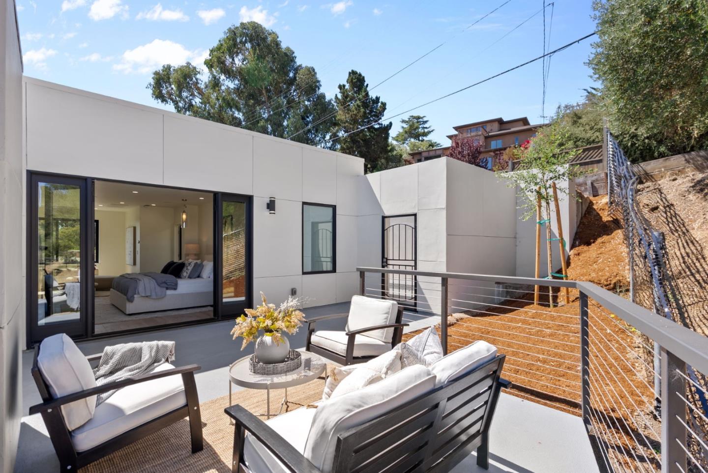 Detail Gallery Image 28 of 34 For 905 South Rd, Belmont,  CA 94002 - 4 Beds | 3/1 Baths