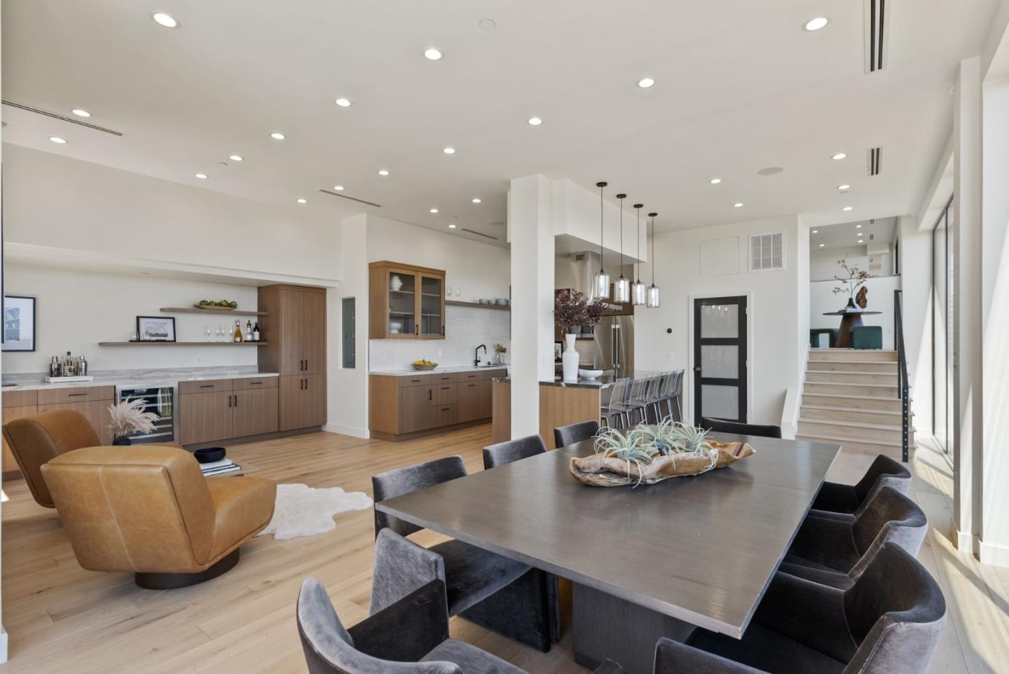 Detail Gallery Image 7 of 34 For 905 South Rd, Belmont,  CA 94002 - 4 Beds | 3/1 Baths