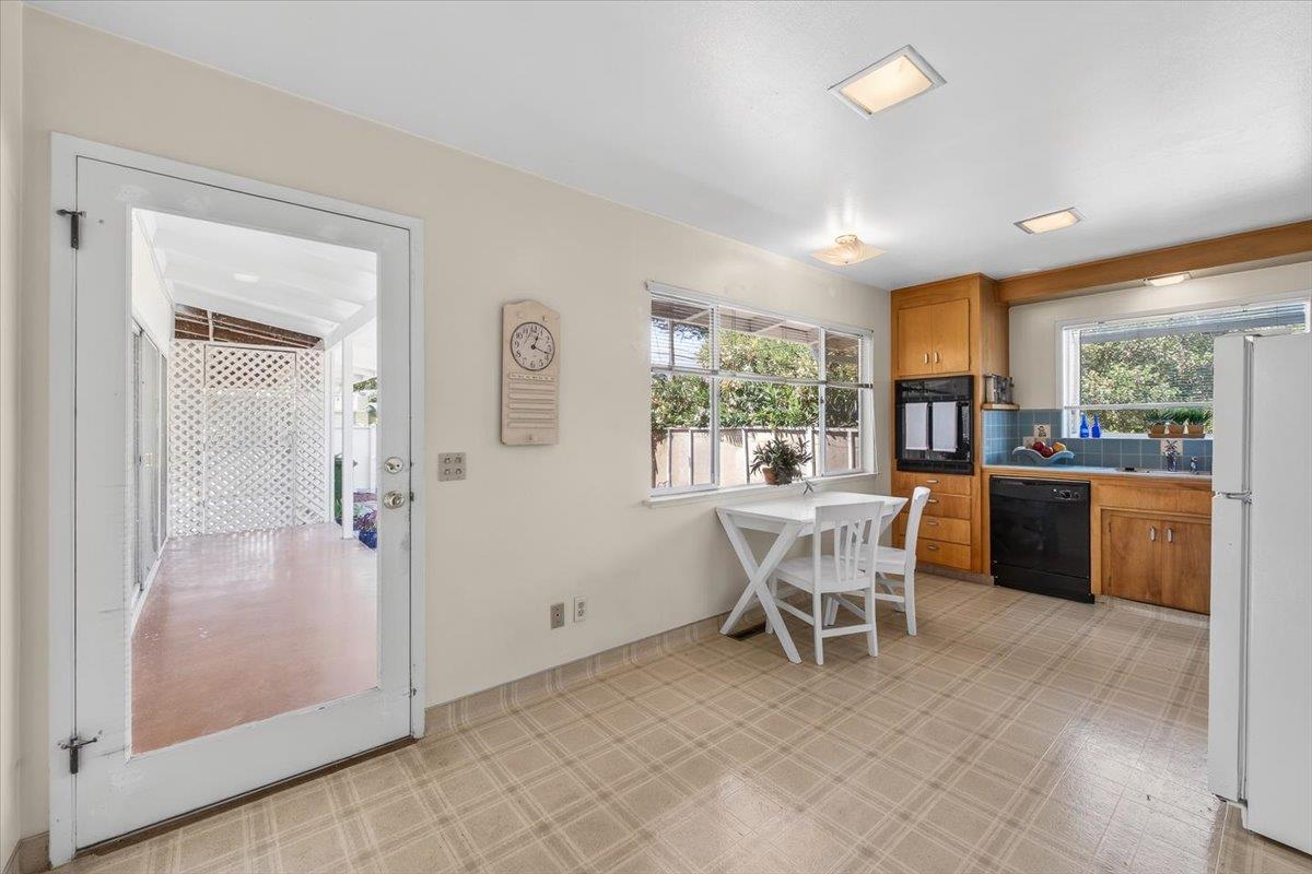 Detail Gallery Image 14 of 39 For 401 Sequoia Ave, Monterey,  CA 93940 - 2 Beds | 1/1 Baths