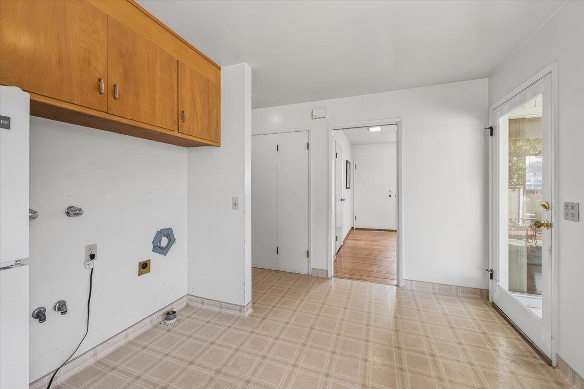 Detail Gallery Image 17 of 39 For 401 Sequoia Ave, Monterey,  CA 93940 - 2 Beds | 1/1 Baths