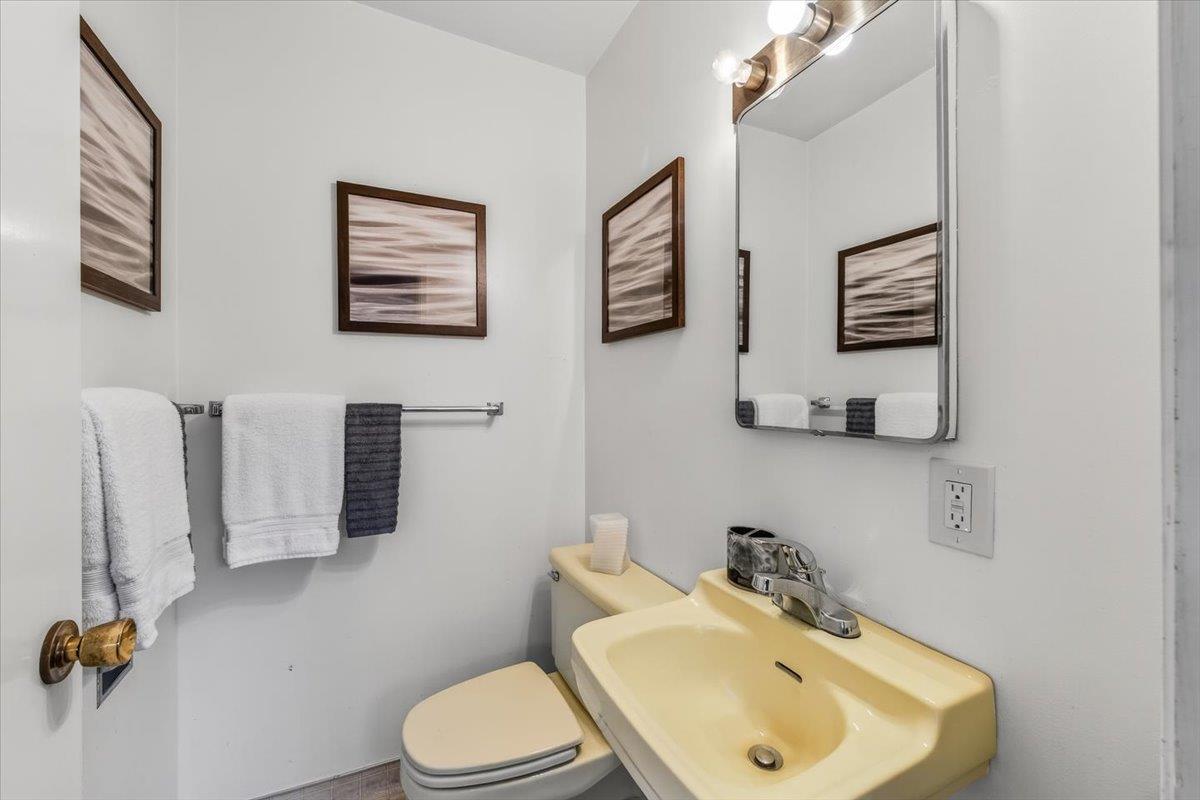 Detail Gallery Image 27 of 39 For 401 Sequoia Ave, Monterey,  CA 93940 - 2 Beds | 1/1 Baths