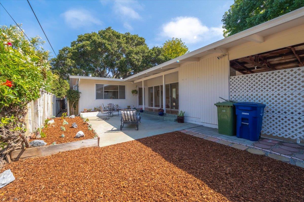 Detail Gallery Image 32 of 39 For 401 Sequoia Ave, Monterey,  CA 93940 - 2 Beds | 1/1 Baths