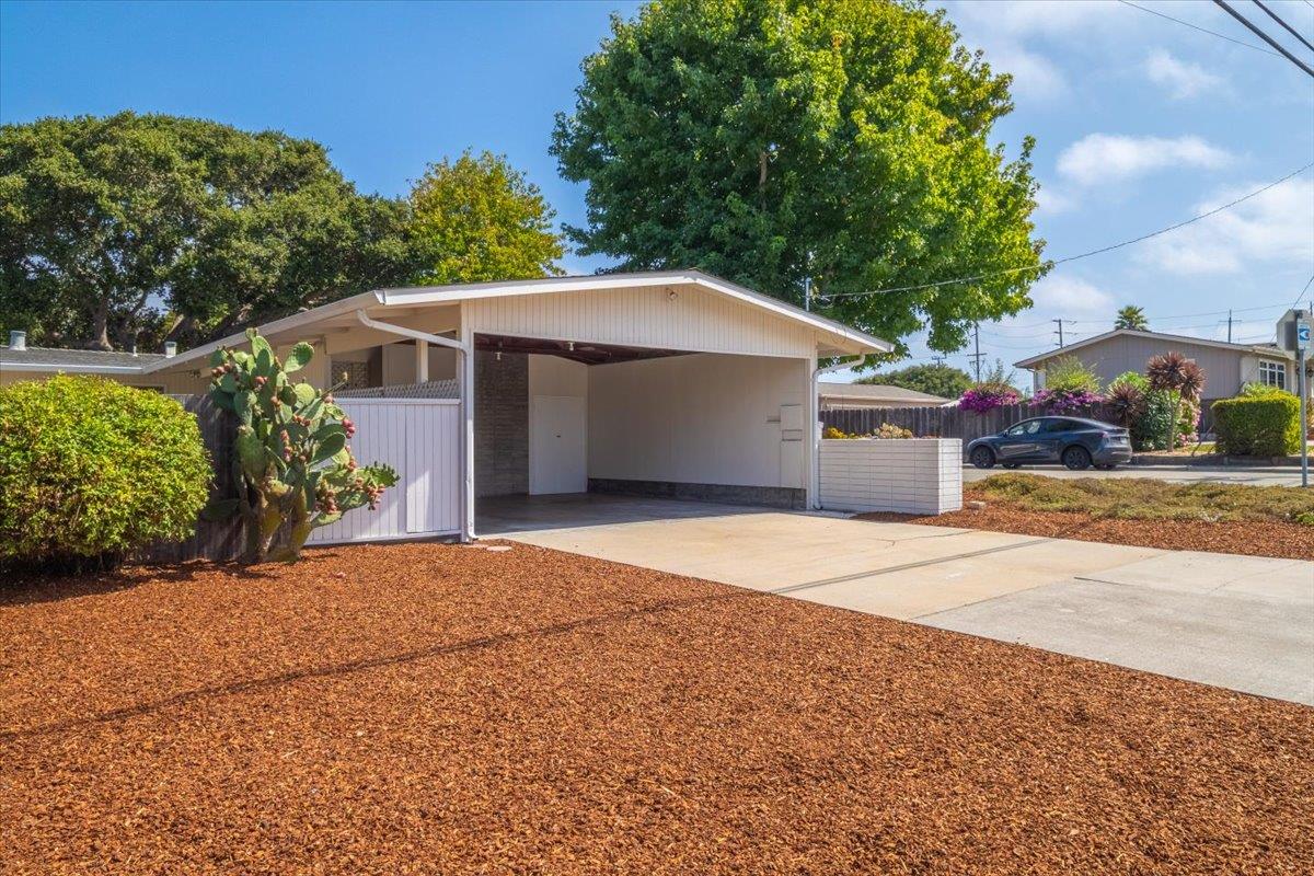 Detail Gallery Image 37 of 39 For 401 Sequoia Ave, Monterey,  CA 93940 - 2 Beds | 1/1 Baths