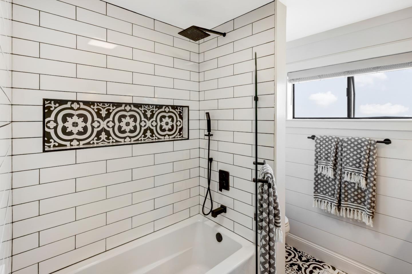 Detail Gallery Image 19 of 28 For 2146 Penasquitas Dr, Aptos,  CA 95003 - 3 Beds | 1/1 Baths