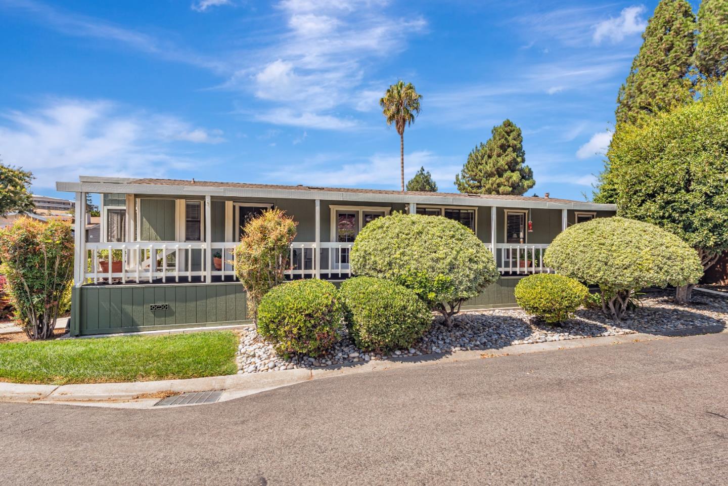 Detail Gallery Image 2 of 20 For 707 Millstream Dr #707,  San Jose,  CA 95125 - 2 Beds | 2 Baths