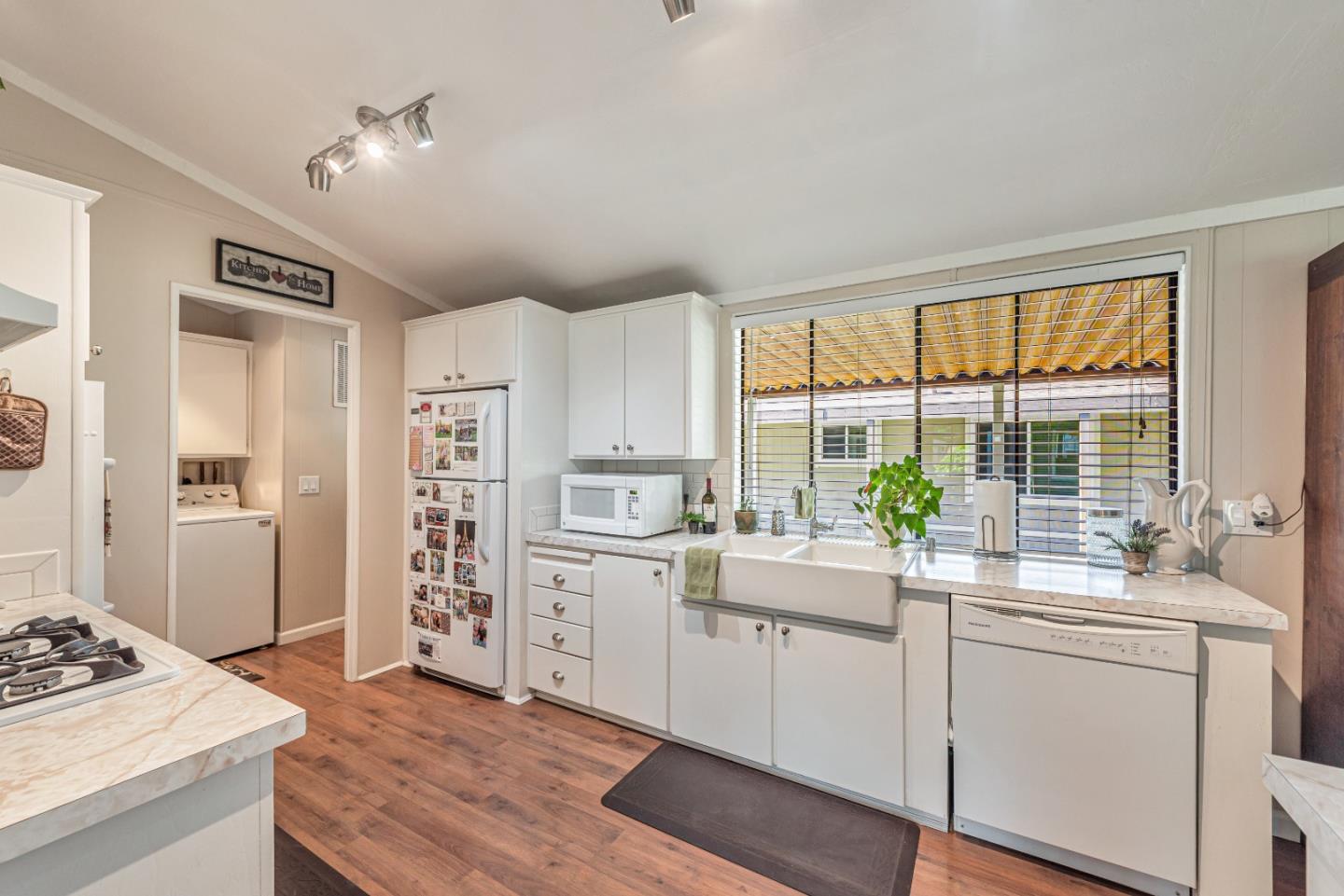 Detail Gallery Image 9 of 20 For 707 Millstream Dr #707,  San Jose,  CA 95125 - 2 Beds | 2 Baths