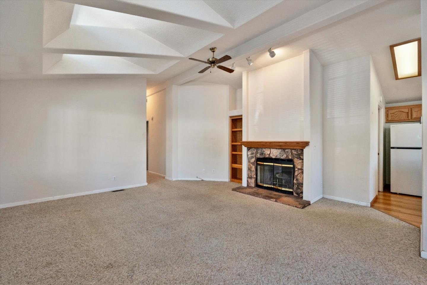 Detail Gallery Image 10 of 19 For 1085 Tasman Dr #96,  Sunnyvale,  CA 94089 - 3 Beds | 2 Baths