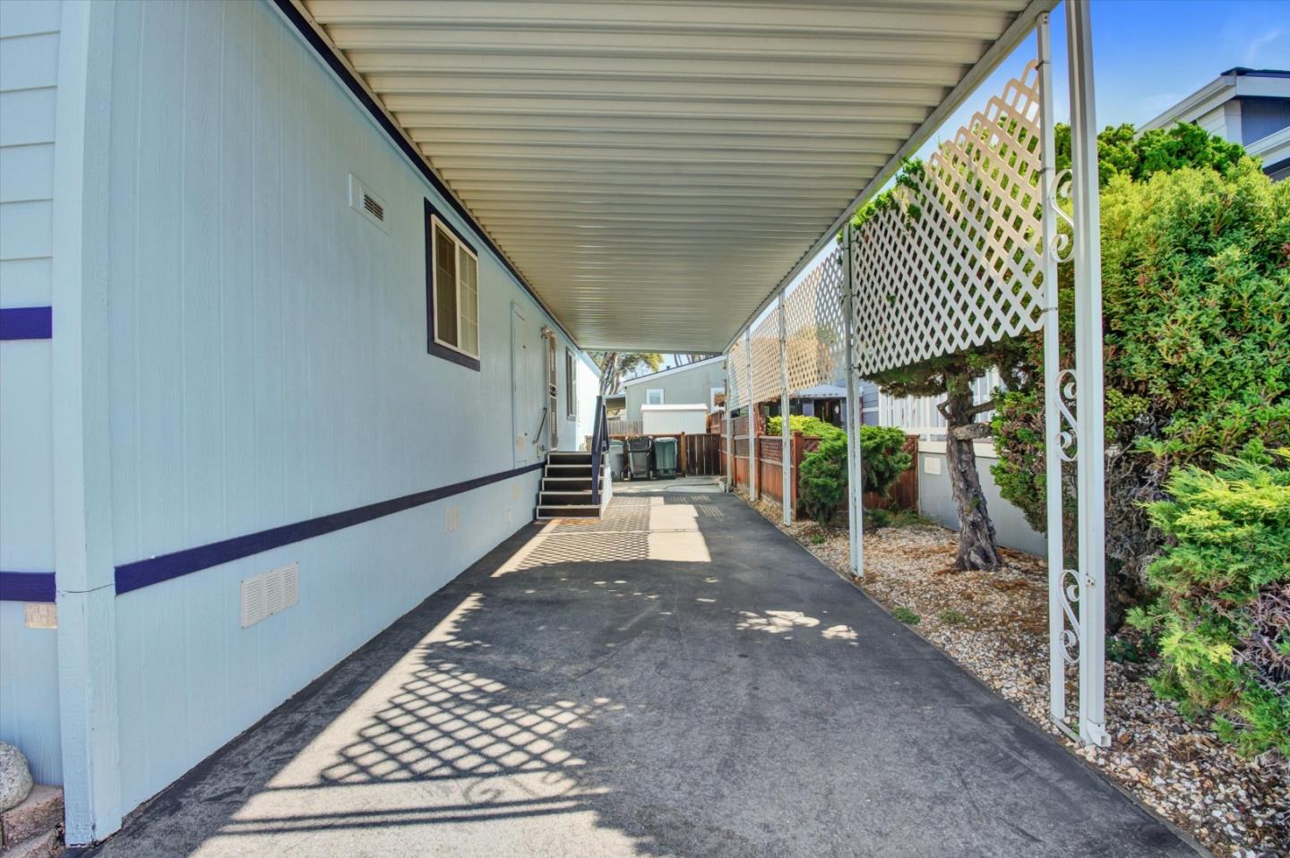 Detail Gallery Image 3 of 19 For 1085 Tasman Dr #96,  Sunnyvale,  CA 94089 - 3 Beds | 2 Baths