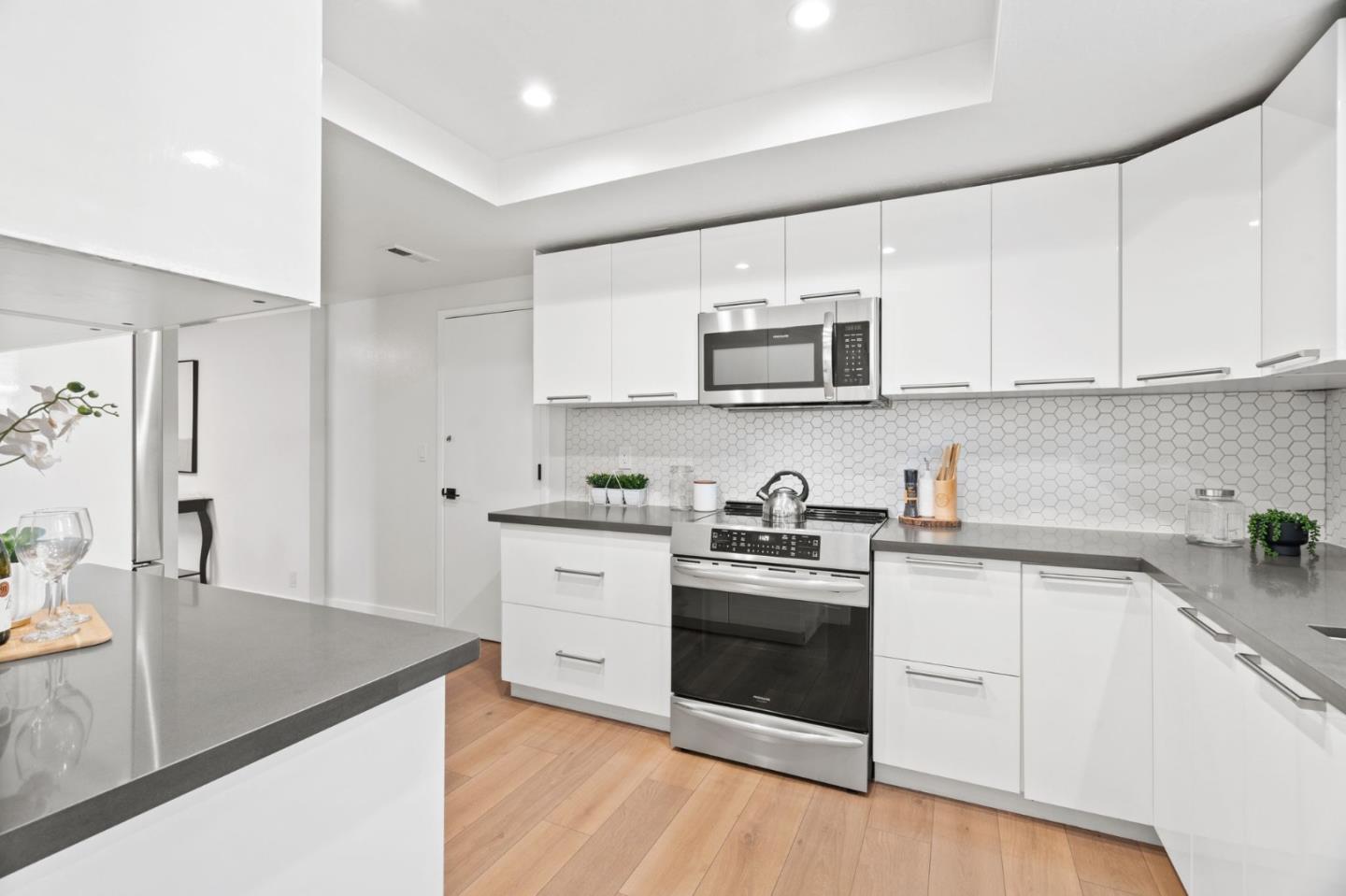 Detail Gallery Image 10 of 25 For 5222 Adalina Ct, San Jose,  CA 95124 - 3 Beds | 2/1 Baths