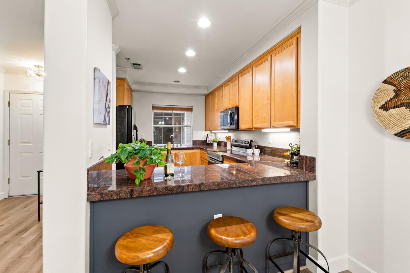 Detail Gallery Image 10 of 23 For 852 Diablo Ave #104,  Novato,  CA 94947 - 2 Beds | 2 Baths