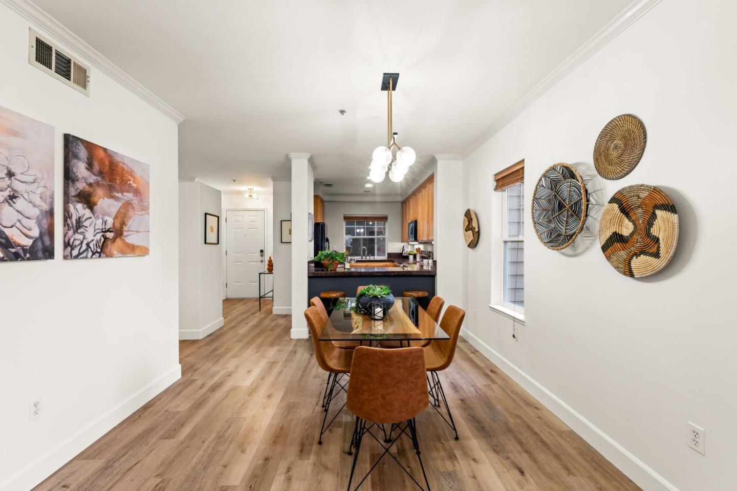 Detail Gallery Image 4 of 23 For 852 Diablo Ave #104,  Novato,  CA 94947 - 2 Beds | 2 Baths